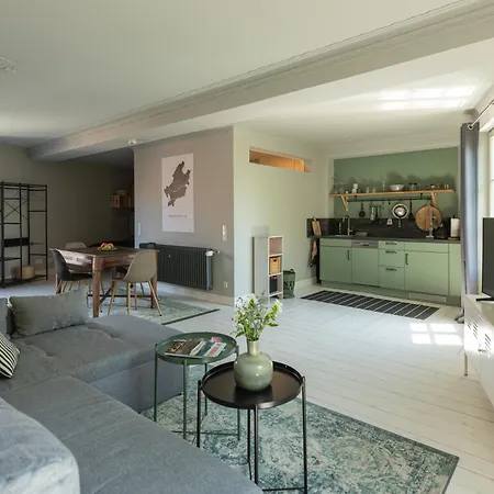 Eckhaus - Wohnen Auf Zeit Guest house